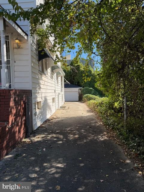 4801 The Alameda Baltimore, MD 21239 - Photo 14 of 15 Driveway