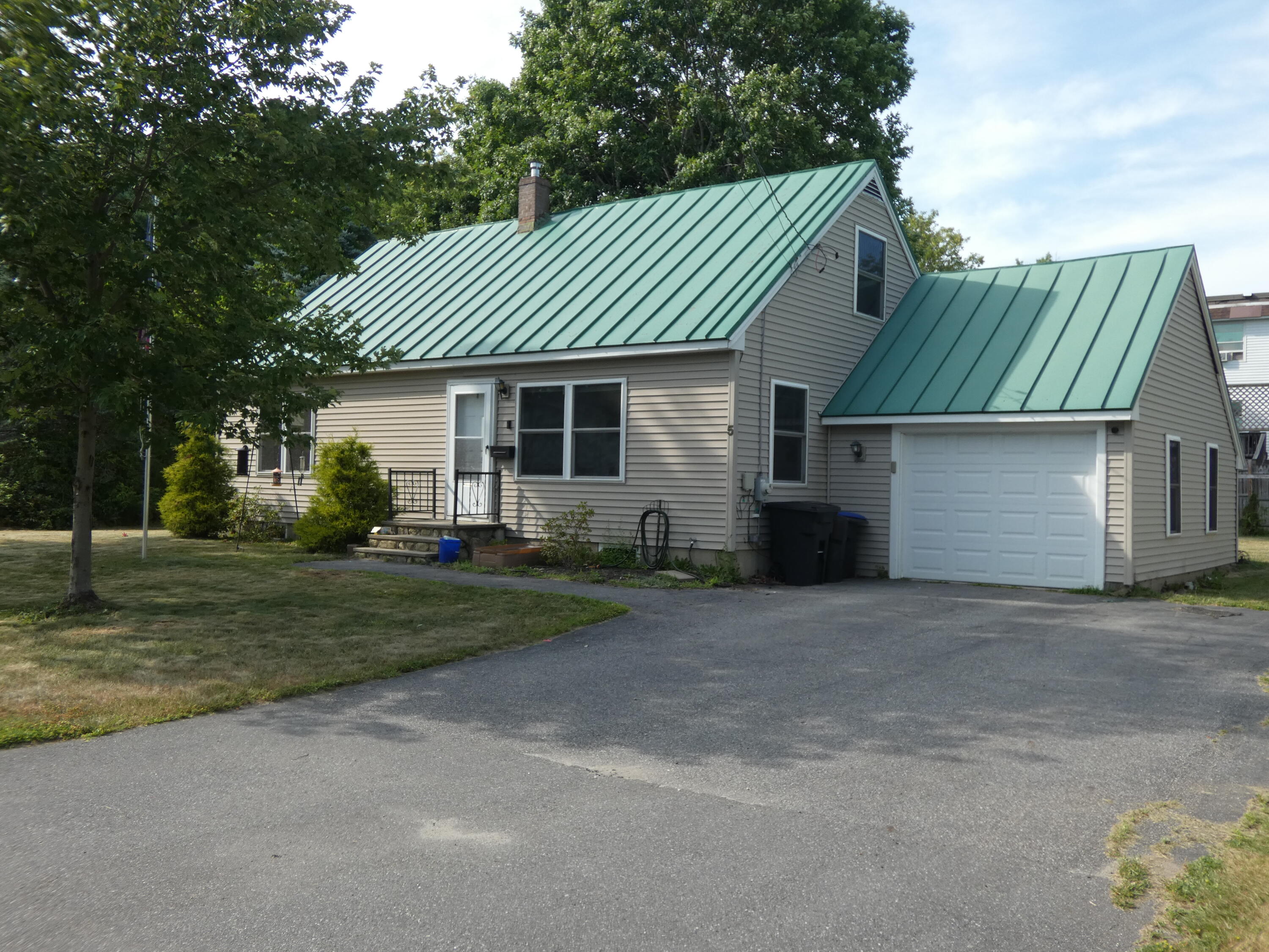 5 Mayflower Road Augusta, ME 04330 - Photo 1 of 31 P1000376