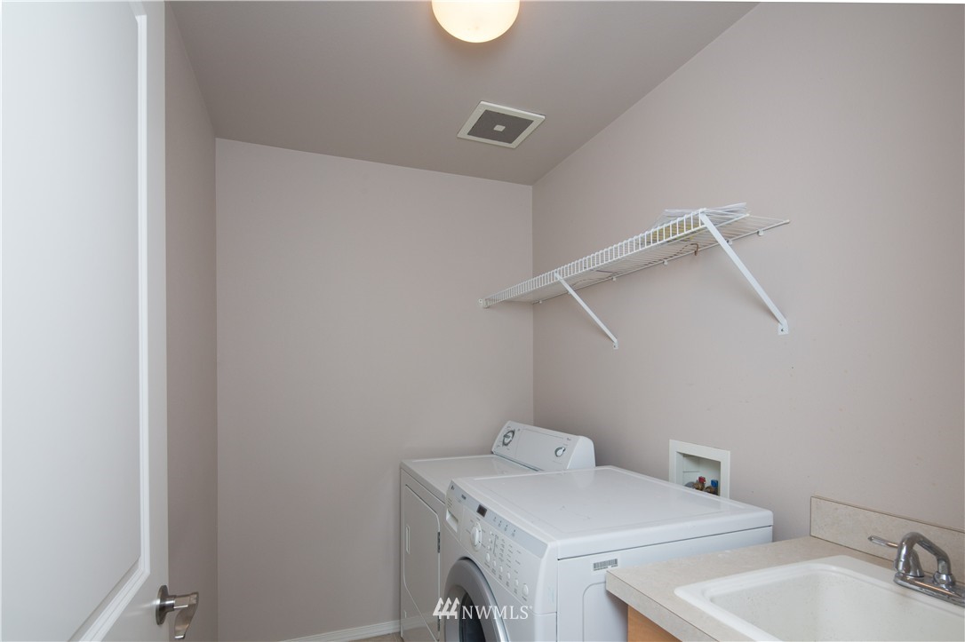 3922 Northeast 4th Circle Renton, WA 98056 - Photo 20 of 23