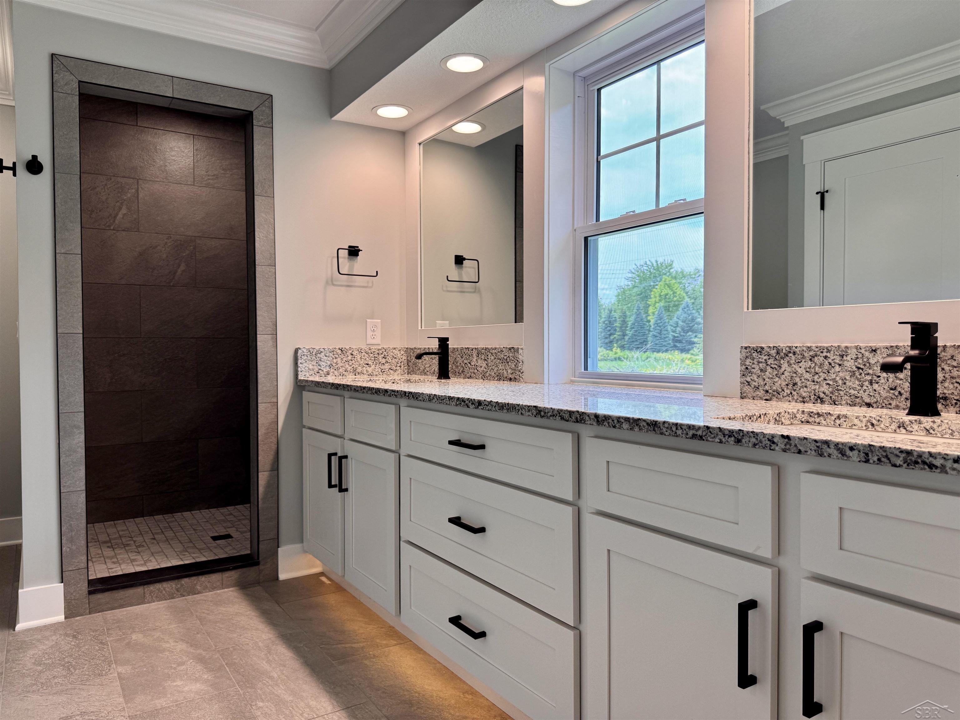 2505 Amelith Road Bay City, MI 48706 - Photo 11 of 25 50182437-0922ea19-6c39-47f6-9a97-2d33f50c6ade.JPG