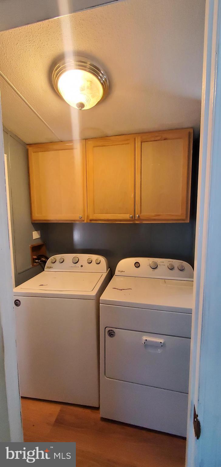 123 Wood Road Aberdeen, MD 21001 - Photo 14 of 23 a utility room with dryer and washer