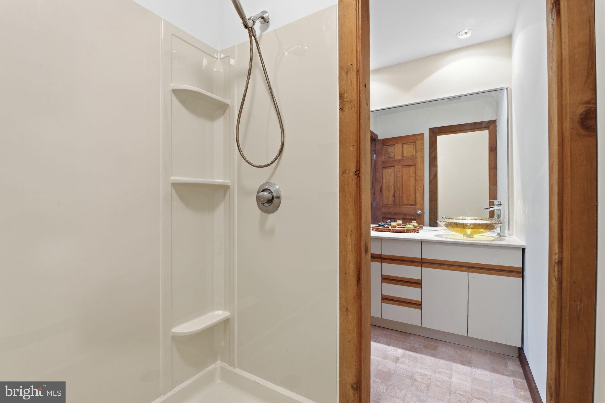 260 Grays Road Lothian, MD 20711 - Photo 35 of 48 Modern bathroom with sleek design.