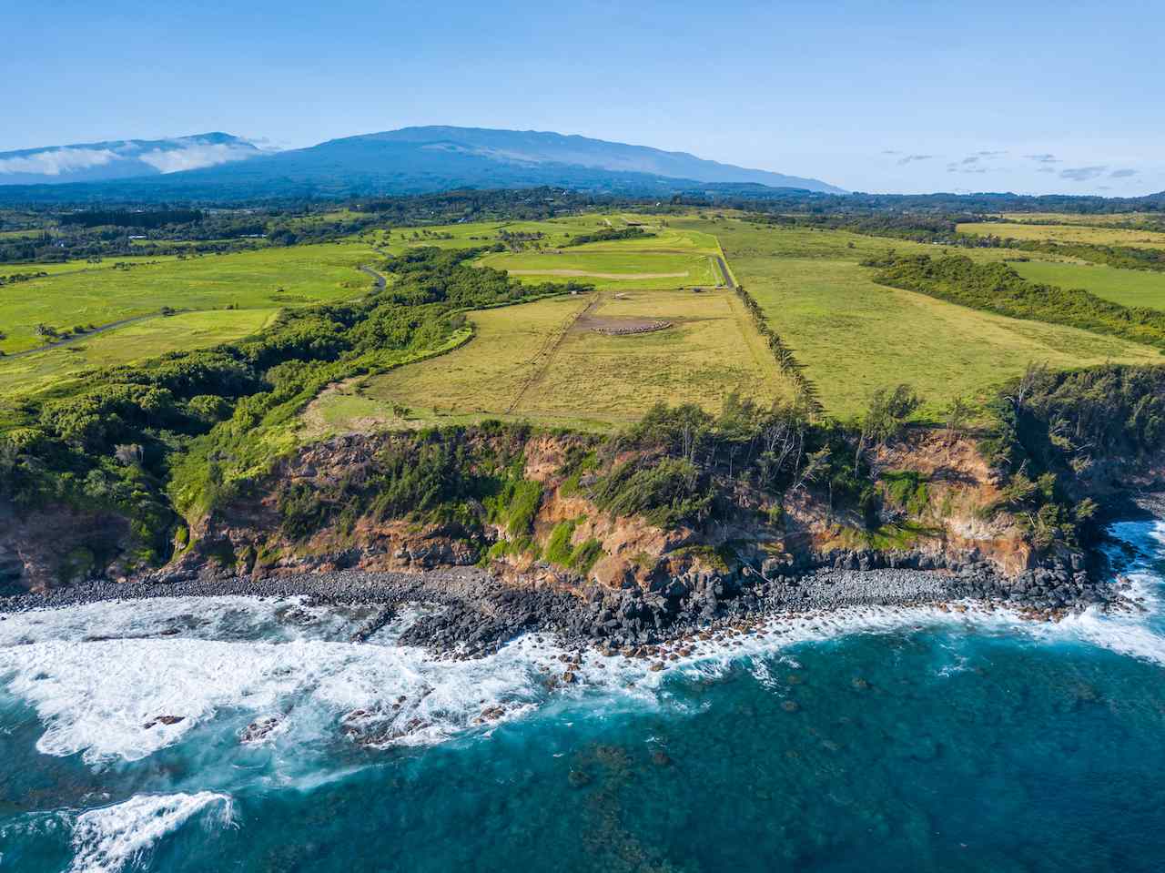 300 Kai Poi Place Haiku, HI 96708 - Photo 2 of 22 a view of an ocean and beach