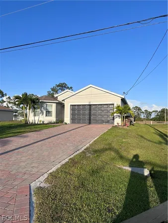 $1,800 | 2635 Northwest 24th Place, Cape Coral, FL 33993
