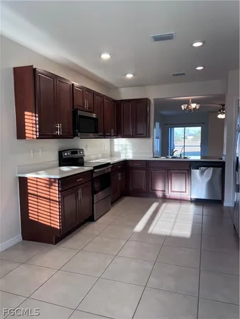$1,800 | 2635 Northwest 24th Place, Cape Coral, FL 33993