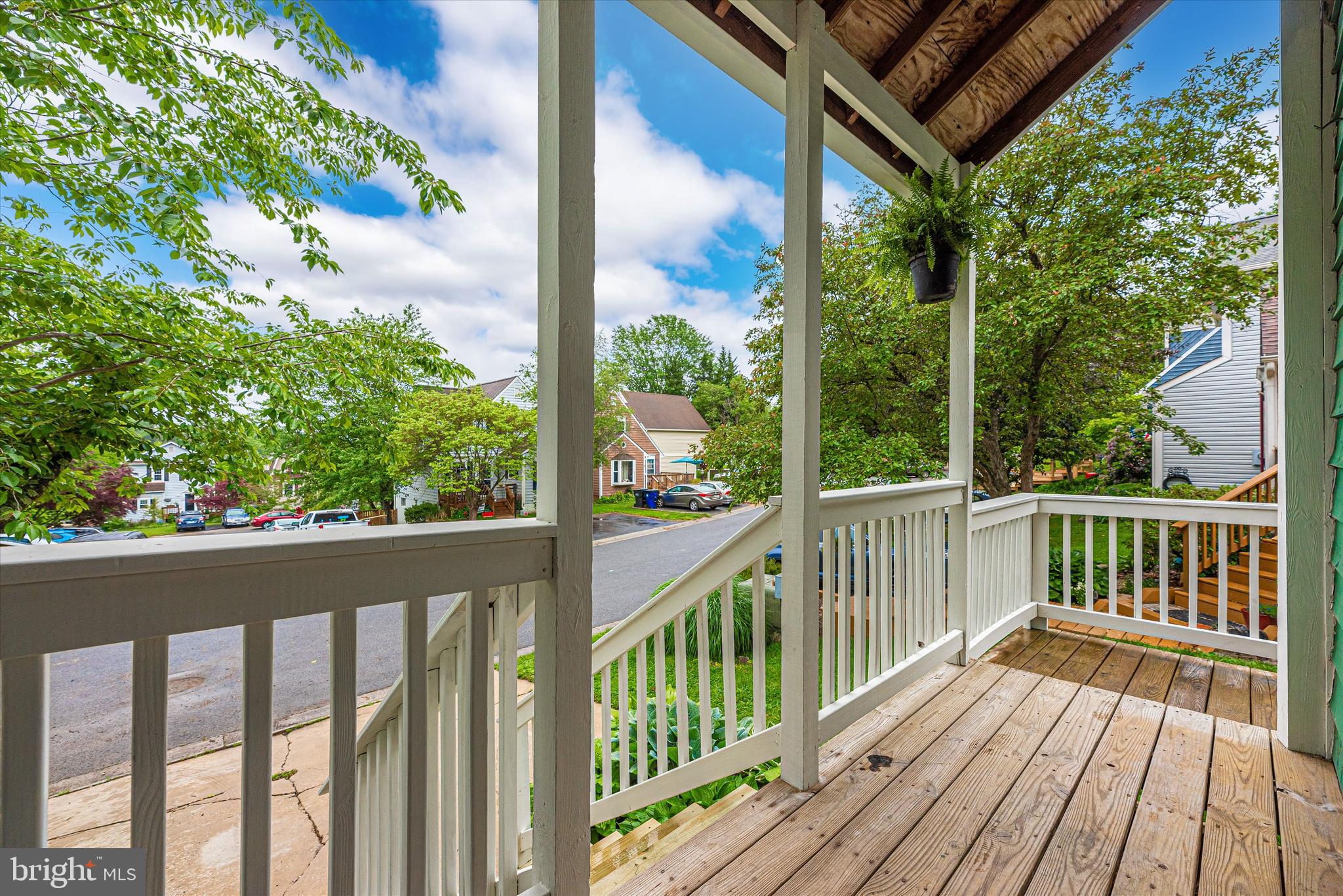 6567 Edgewood Road New Market, MD 21774 - Photo 2 of 60 Inviting front porch welcome you to come on in!
