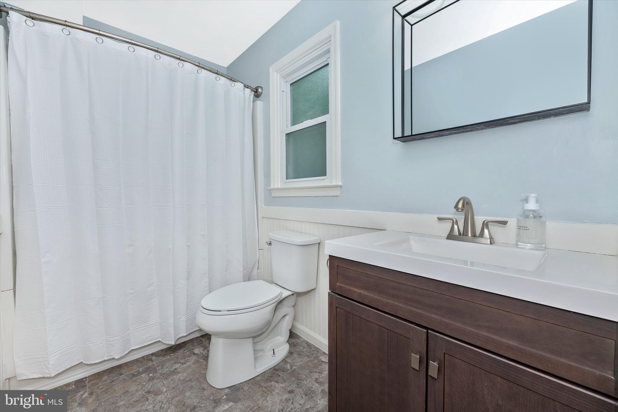 6567 Edgewood Road New Market, MD 21774 - Photo 19 of 60 Main Level Full Bathroom