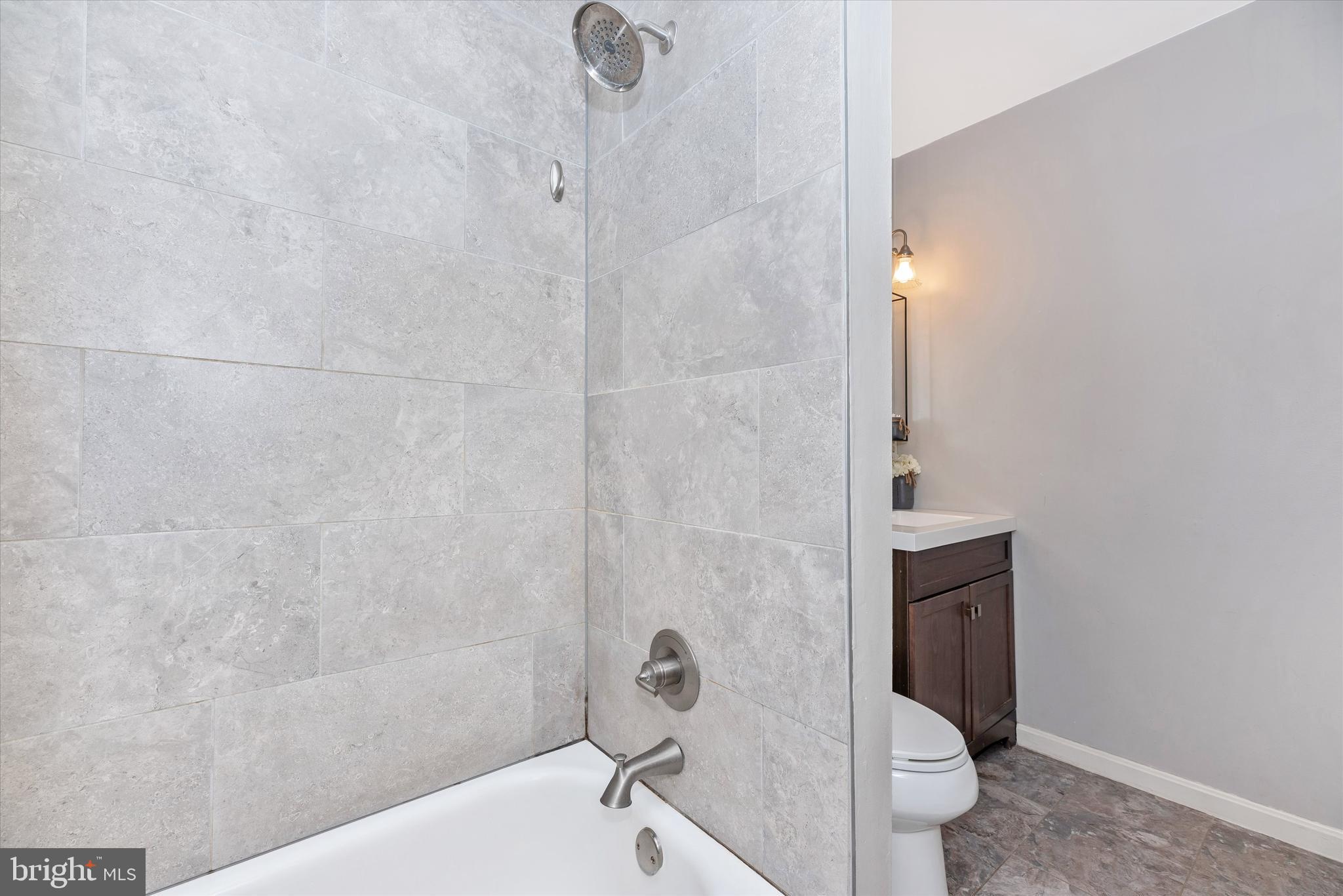 6567 Edgewood Road New Market, MD 21774 - Photo 25 of 60 Upper Level Full Bathroom