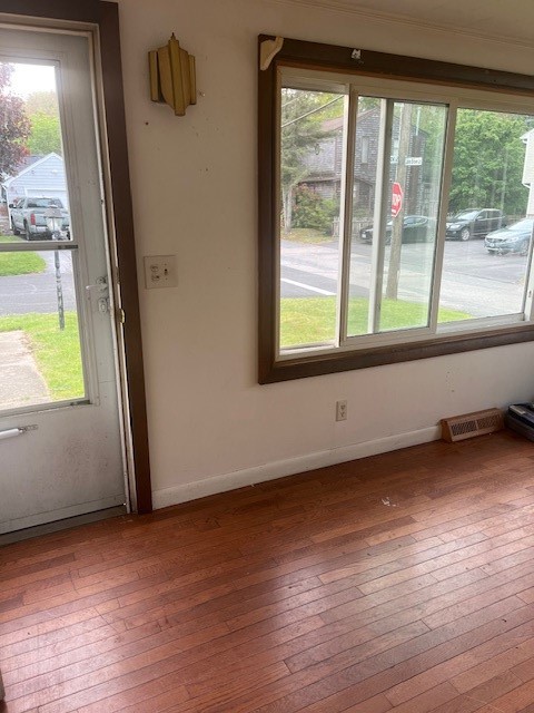 55 Overlook Road Narragansett, RI 02882 - Photo 6 of 17 Gallery Image 6