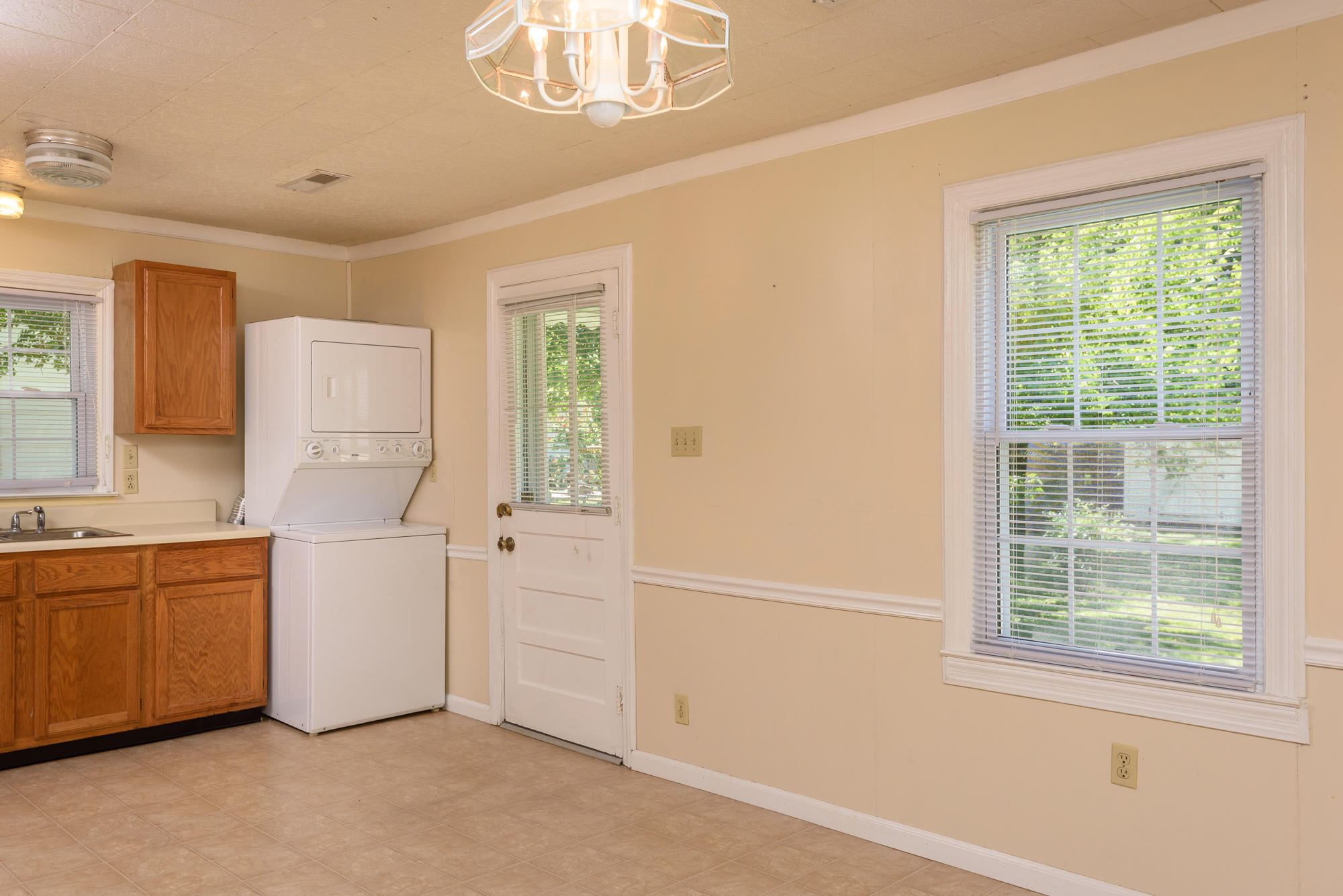 1409 Choate Road Chattanooga, TN 37412 - Photo 8 of 23 kitchen_1
