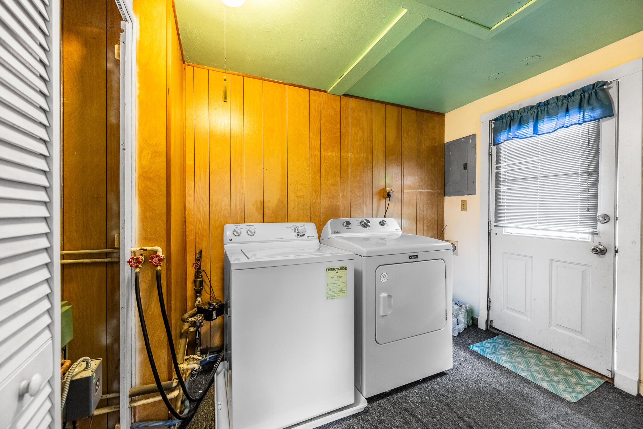 57 Naylor Street Bangor, ME 04401 - Photo 15 of 22 Entry and Laundry