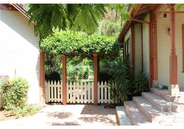 468 Rudd Road Vista, CA 92084 - Photo 8 of 21 pation between front porch and detached garage