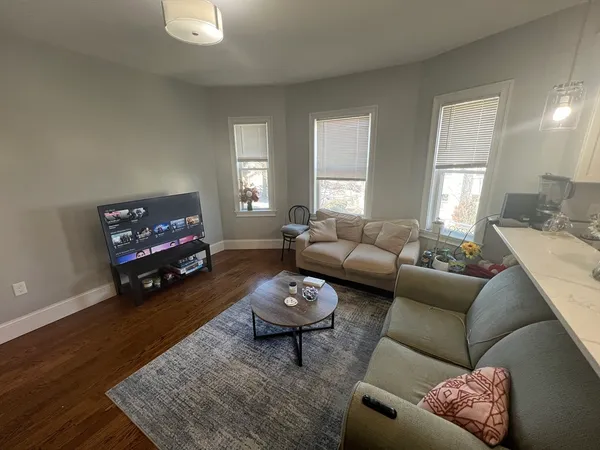 $5,175 | 337 Highland Avenue, Unit 2, Somerville, MA 02144