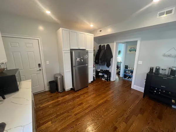 $5,175 | 337 Highland Avenue, Unit 2, Somerville, MA 02144
