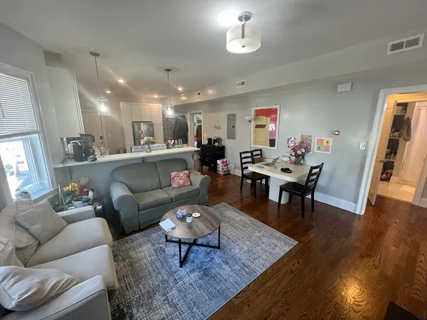 $5,175 | 337 Highland Avenue, Unit 2, Somerville, MA 02144