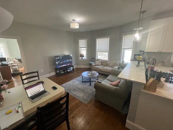 $5,175 | 337 Highland Avenue, Unit 2, Somerville, MA 02144