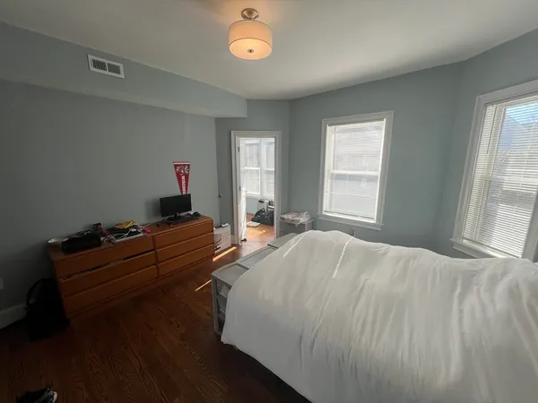 $5,175 | 337 Highland Avenue, Unit 2, Somerville, MA 02144