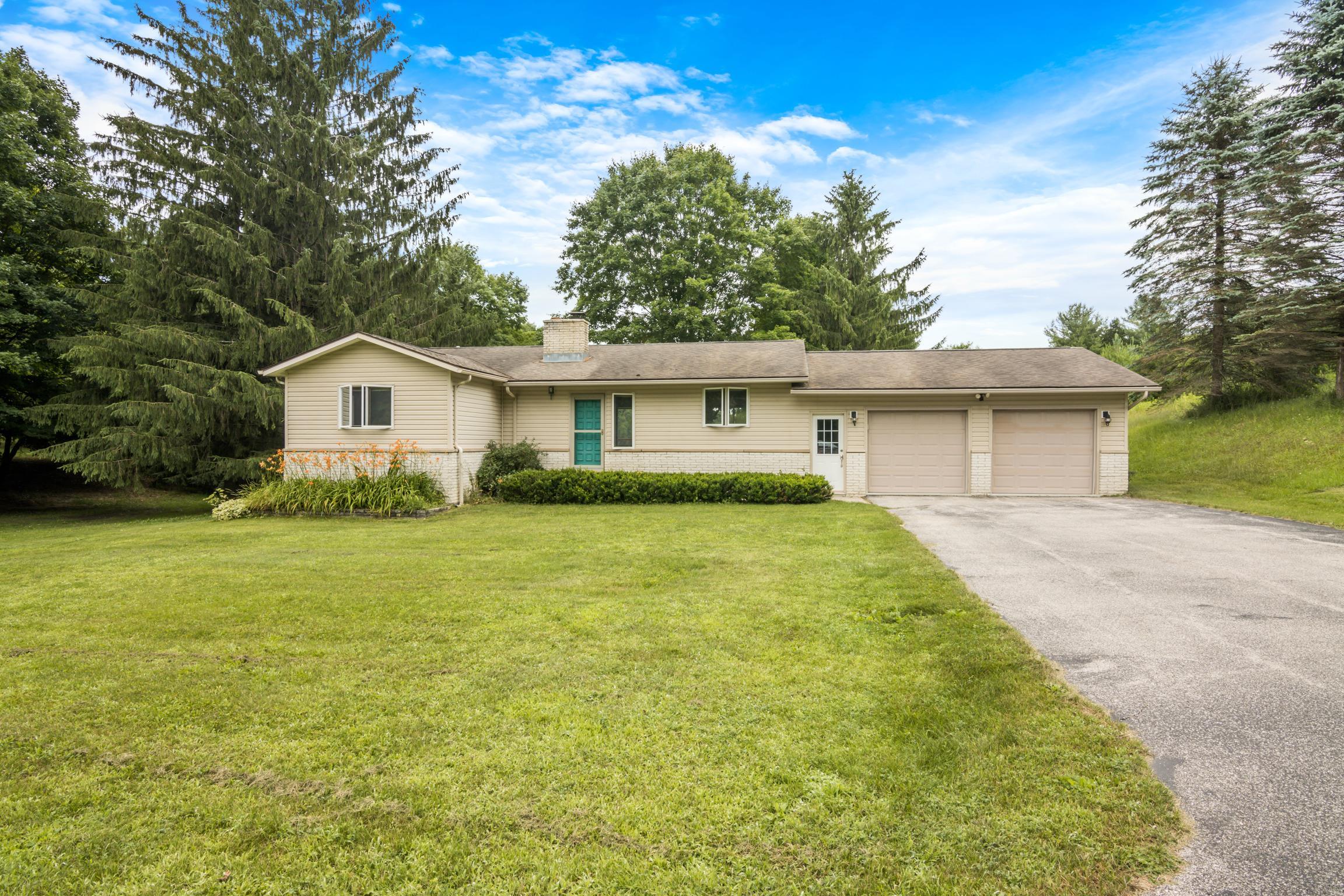 11531 South Tower Road Maple City, MI 49664 - Photo 10 of 54