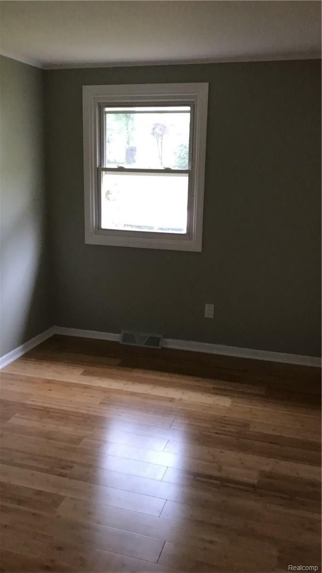 622 Snyder Road Highland, MI 48357 - Photo 16 of 17 CBE2B359-5586-4249-B713-8AA5AD1AB66C.jpeg