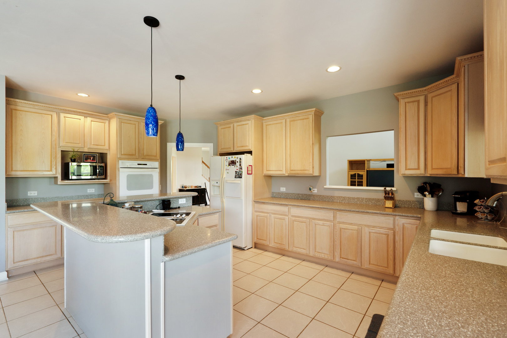 8305 Heather Ridge Spring Grove, IL 60081 - Photo 11 of 34 Gallery Image 11