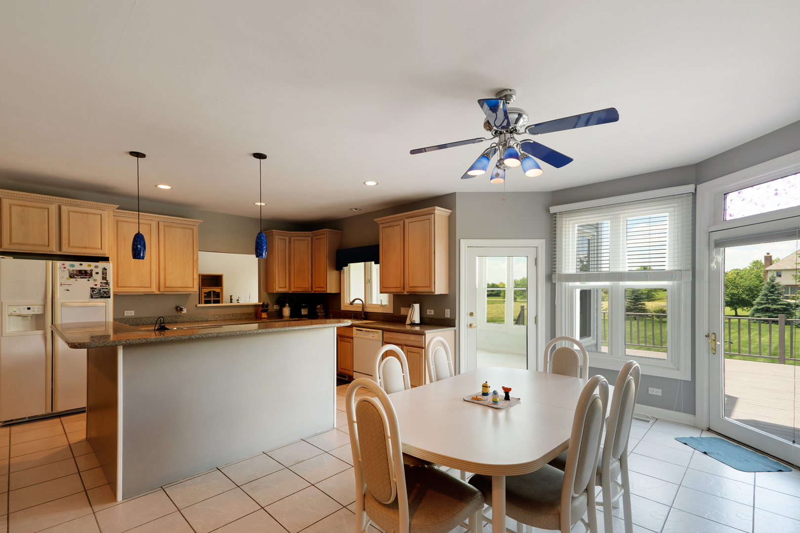 8305 Heather Ridge Spring Grove, IL 60081 - Photo 9 of 34 Gallery Image 9