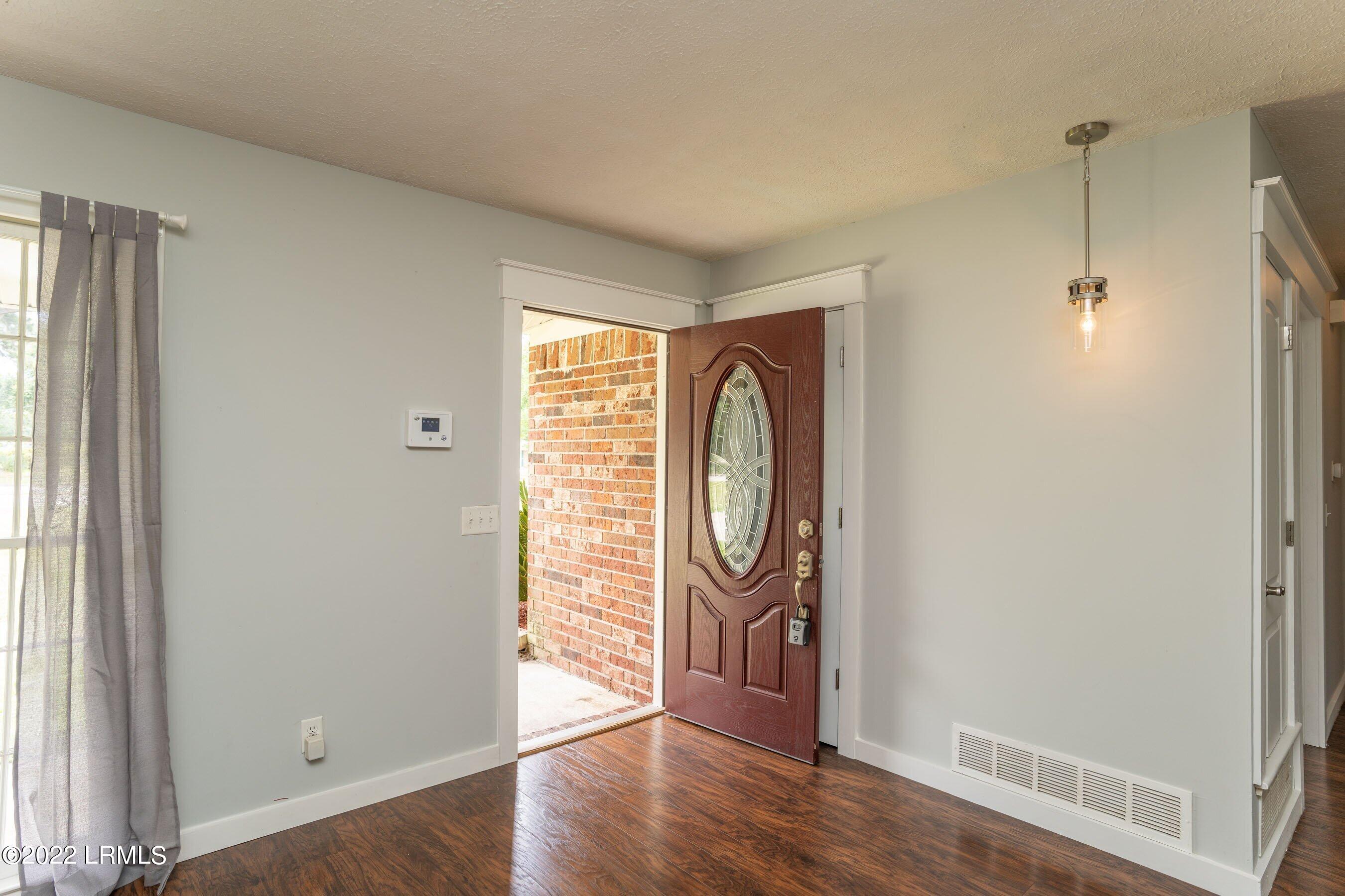 2230 Salem Road Beaufort, SC 29902 - Photo 5 of 34 DSC08590-1.jpg-SMALL