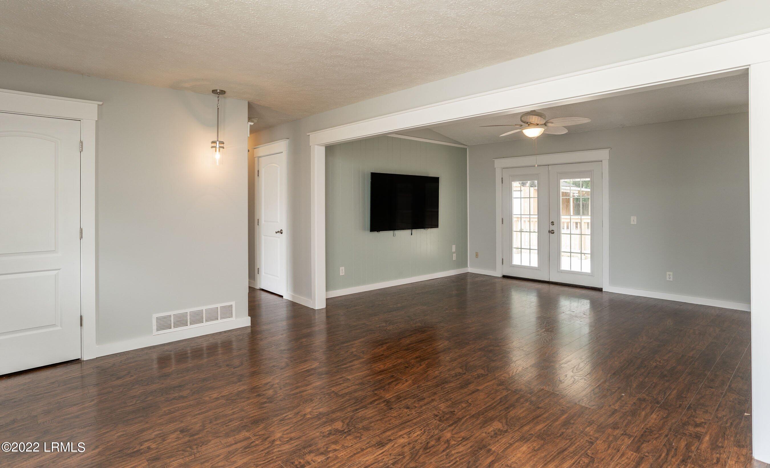 2230 Salem Road Beaufort, SC 29902 - Photo 8 of 34 DSC08597-1.jpg-SMALL