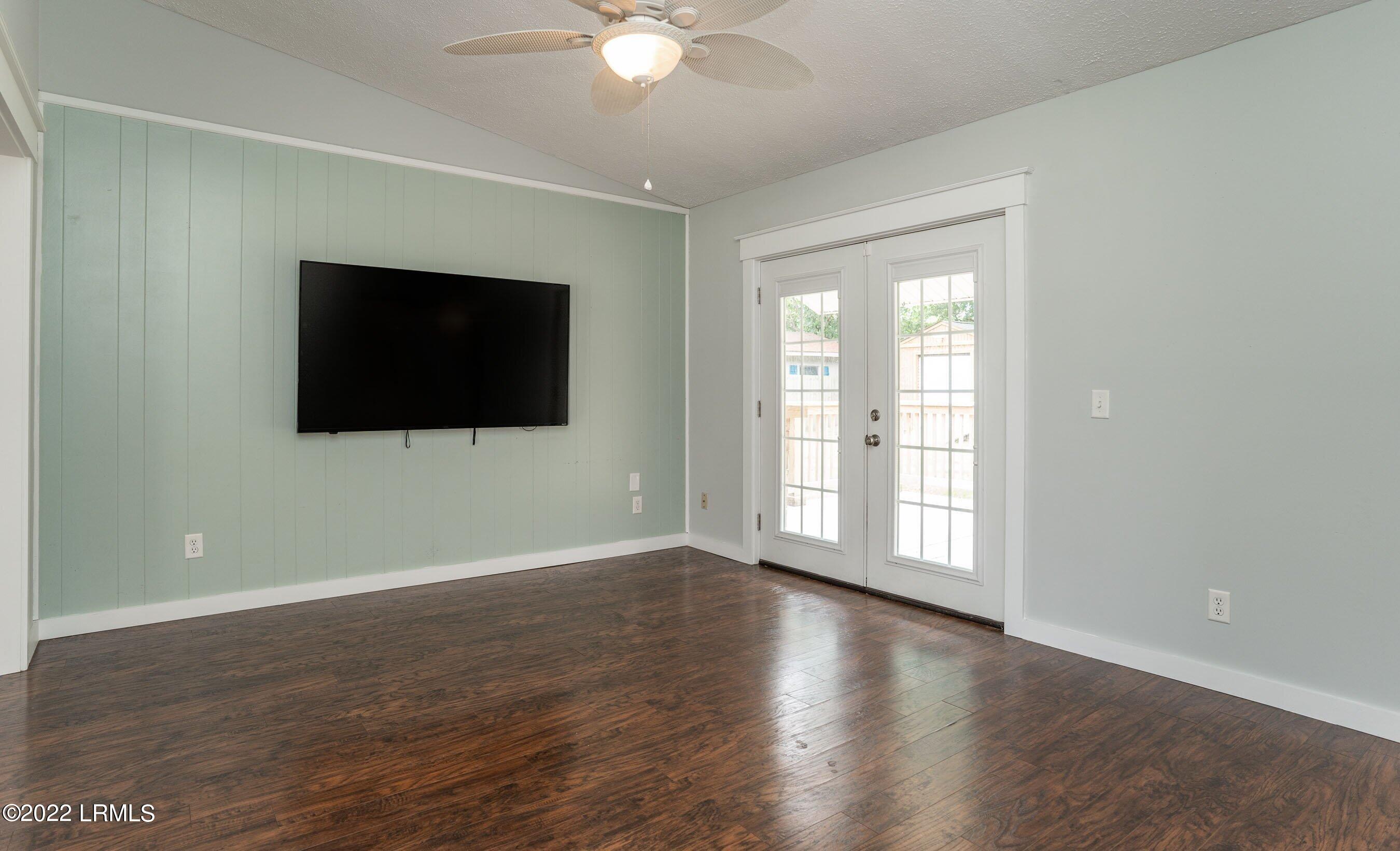 2230 Salem Road Beaufort, SC 29902 - Photo 9 of 34 DSC08598-1.jpg-SMALL