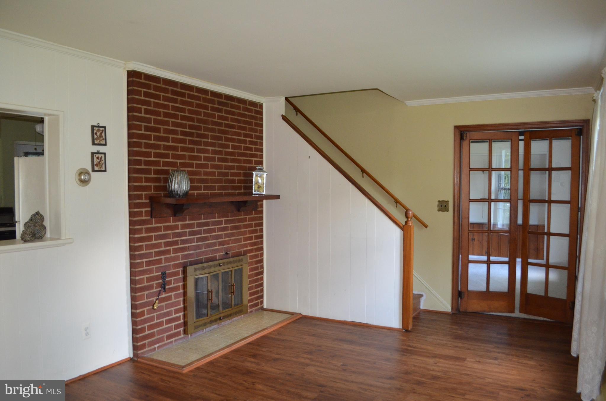 1322 Brook Road Baltimore, MD 21228 - Photo 2 of 23 Living Room featuures new flooring