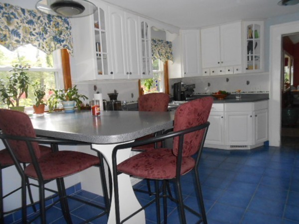 558 Spring Street Hanson, MA 02341 - Photo 7 of 25