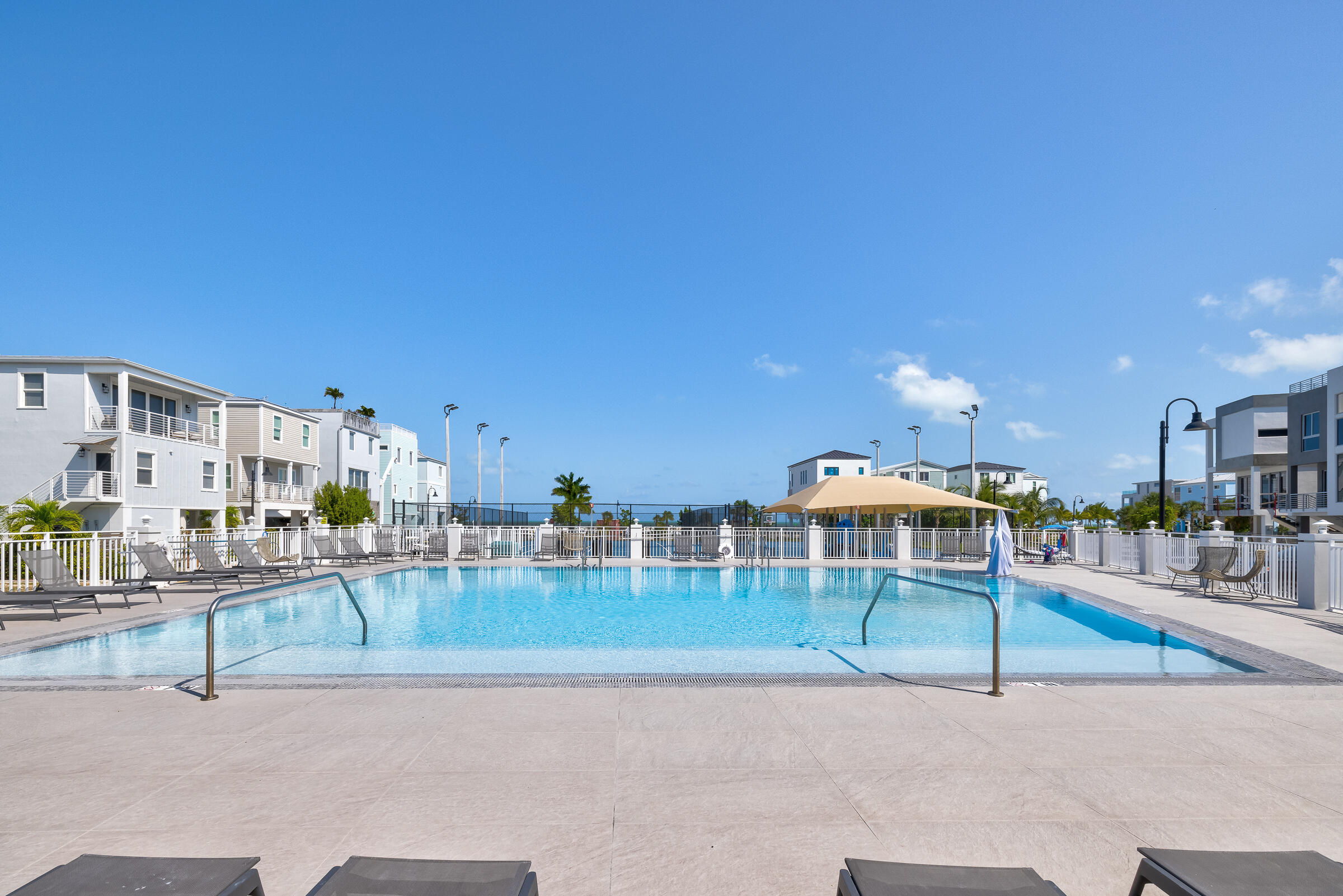 94825 Overseas Highway, Unit 68 Key Largo, FL 33037 - Photo 8 of 28 a view of a basket ball ground