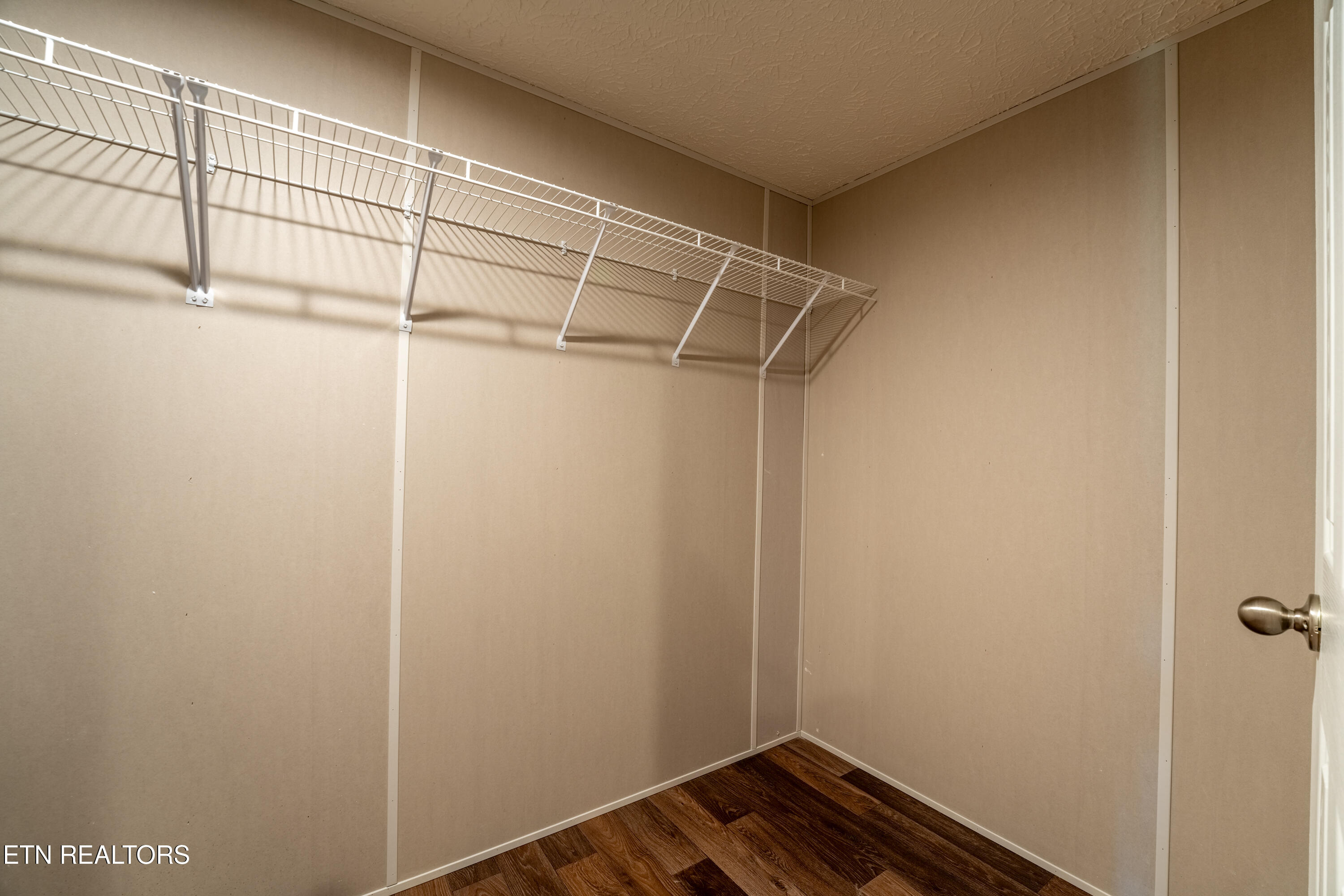 1593 Sweetwater Road Philadelphia, TN 37846 - Photo 17 of 34 17