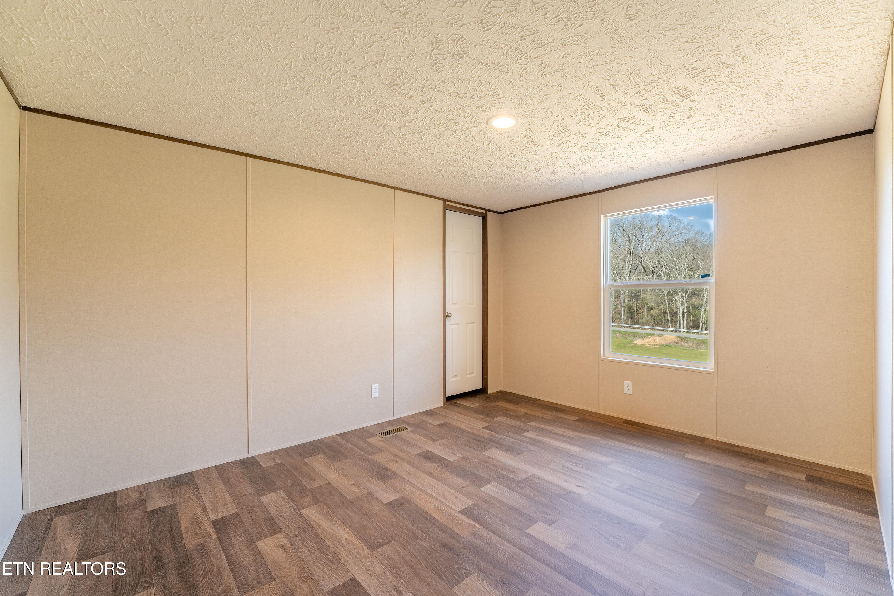 1593 Sweetwater Road Philadelphia, TN 37846 - Photo 18 of 34 18