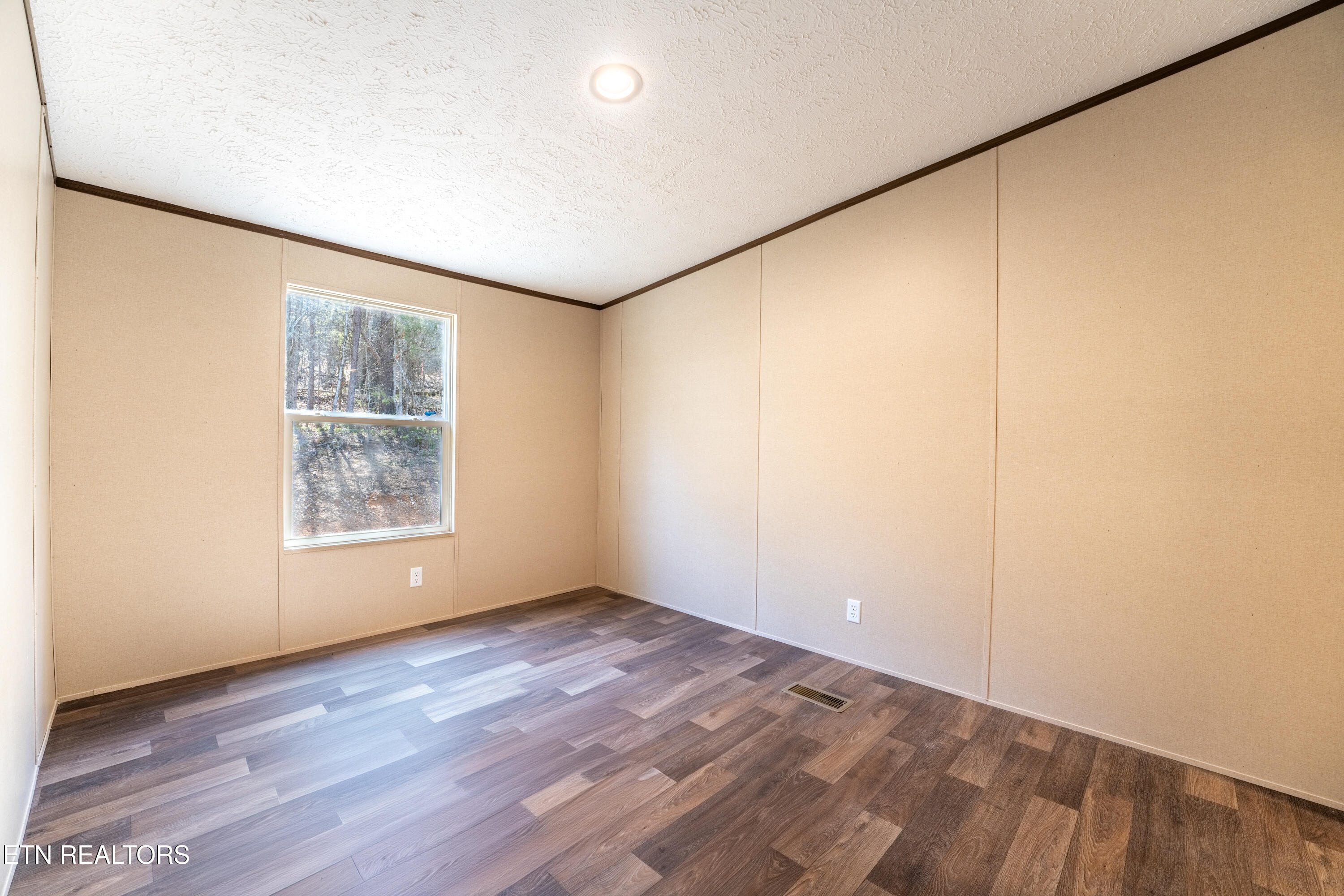 1593 Sweetwater Road Philadelphia, TN 37846 - Photo 21 of 34 21