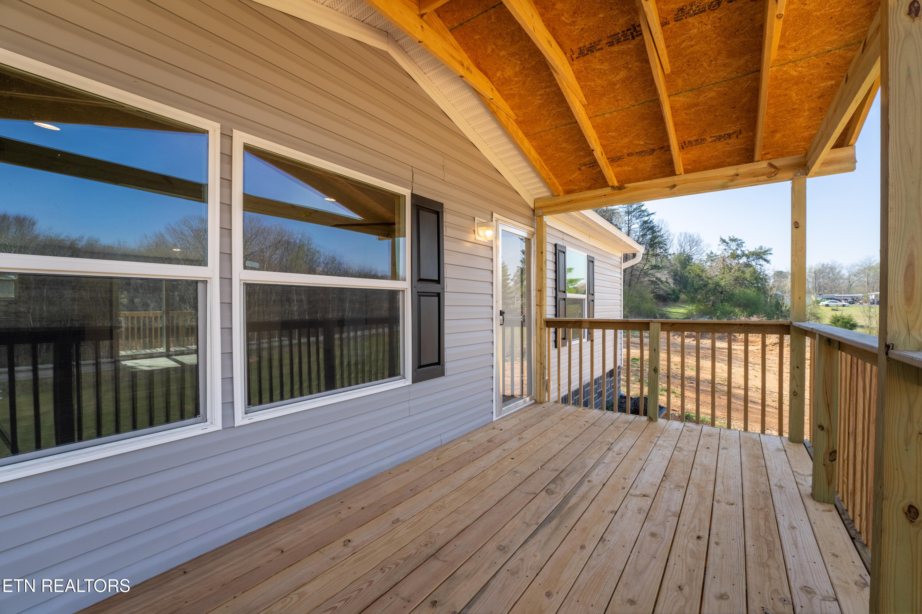 1593 Sweetwater Road Philadelphia, TN 37846 - Photo 4 of 34 4