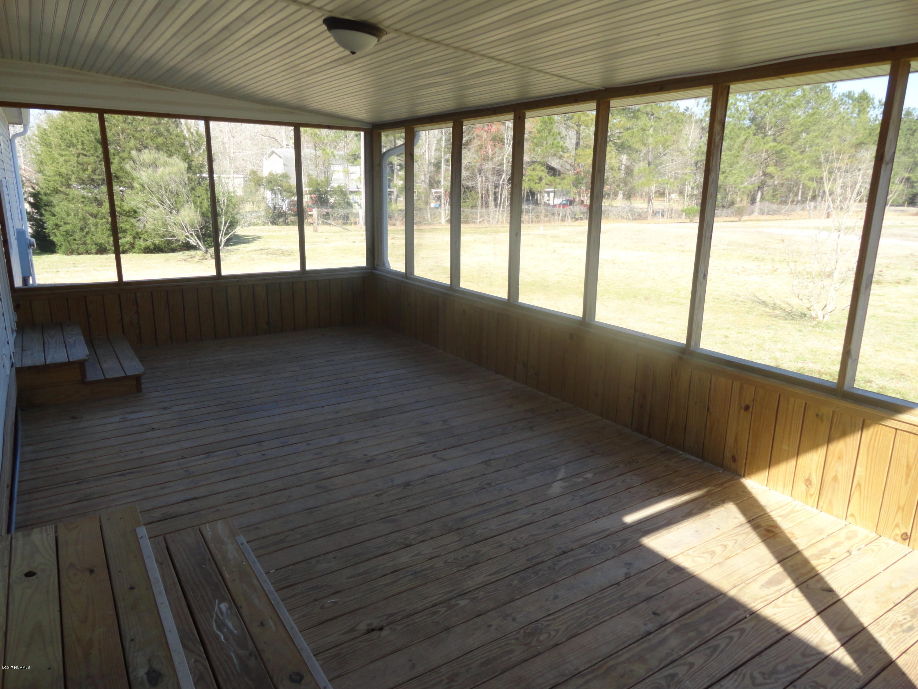 133 Thomas Loop Road Jacksonville, NC 28540 - Photo 17 of 20 DSC04392