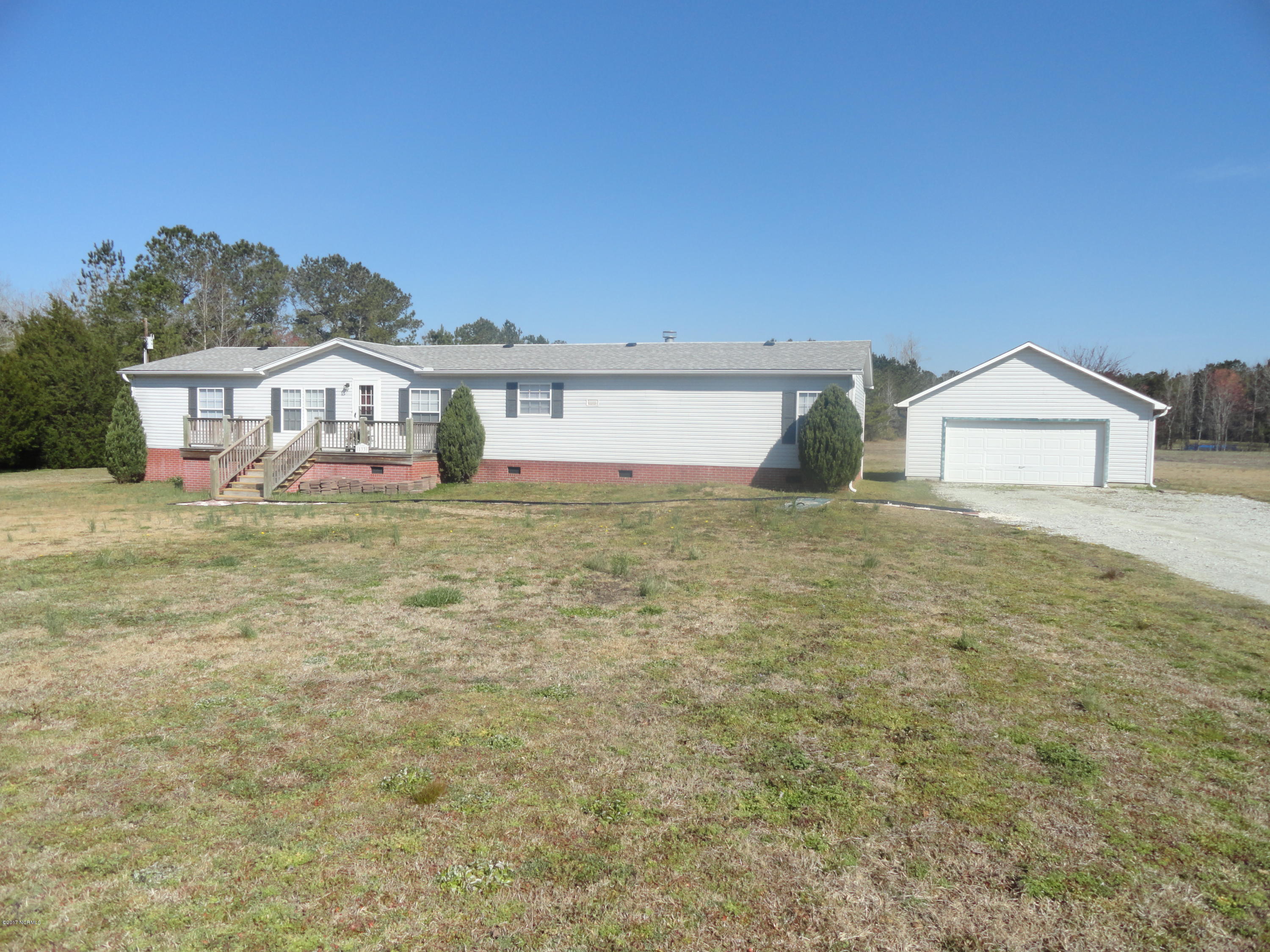133 Thomas Loop Road Jacksonville, NC 28540 - Photo 2 of 20 DSC04408