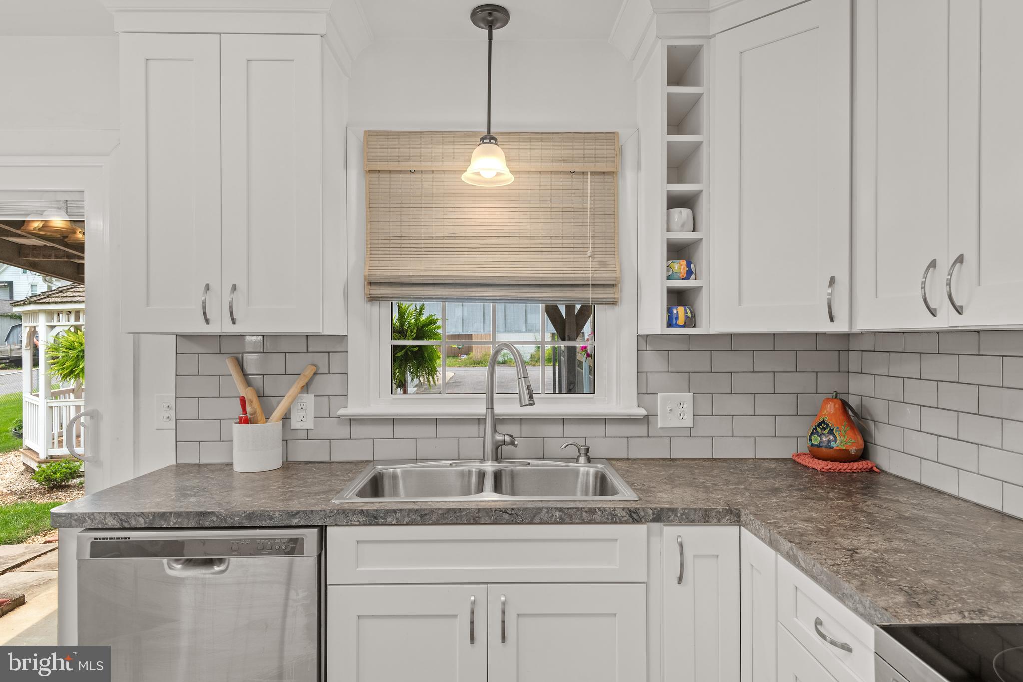 114 Leaman Street Lititz, PA 17543 - Photo 13 of 41