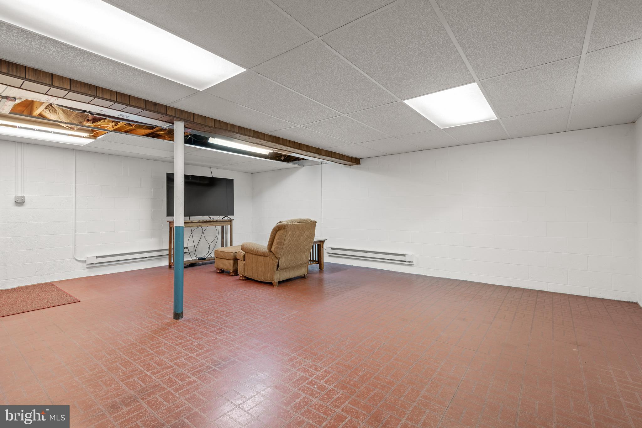 114 Leaman Street Lititz, PA 17543 - Photo 31 of 41