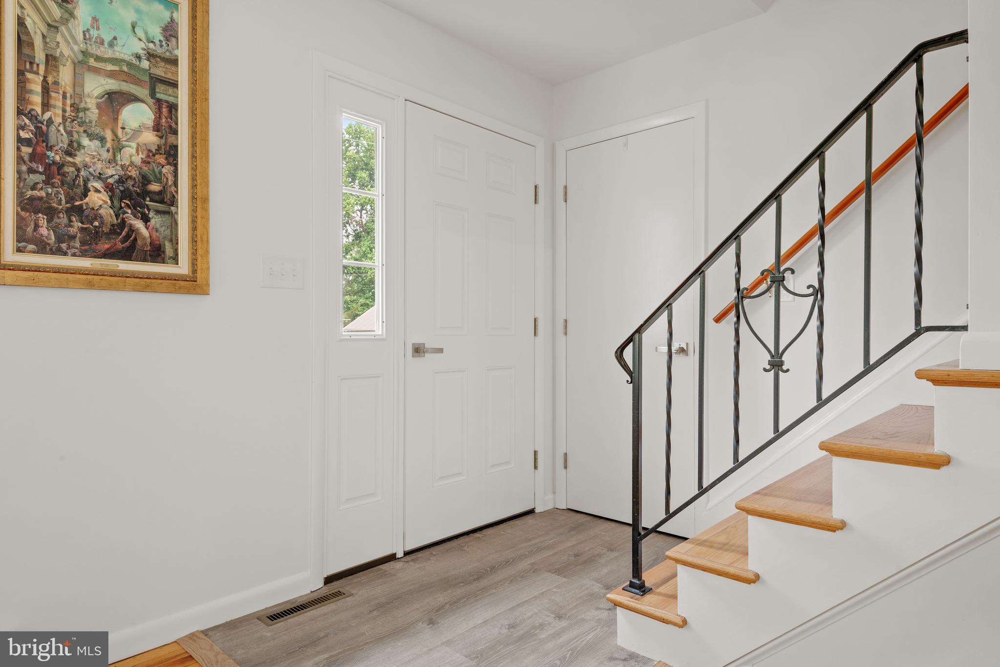 114 Leaman Street Lititz, PA 17543 - Photo 6 of 41