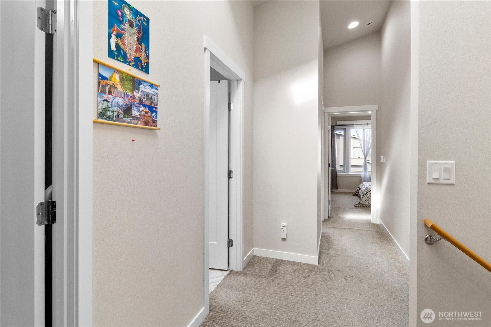 703 Northview Street Bellingham, WA 98226 - Photo 22 of 40 an entryway and a painting on the wall