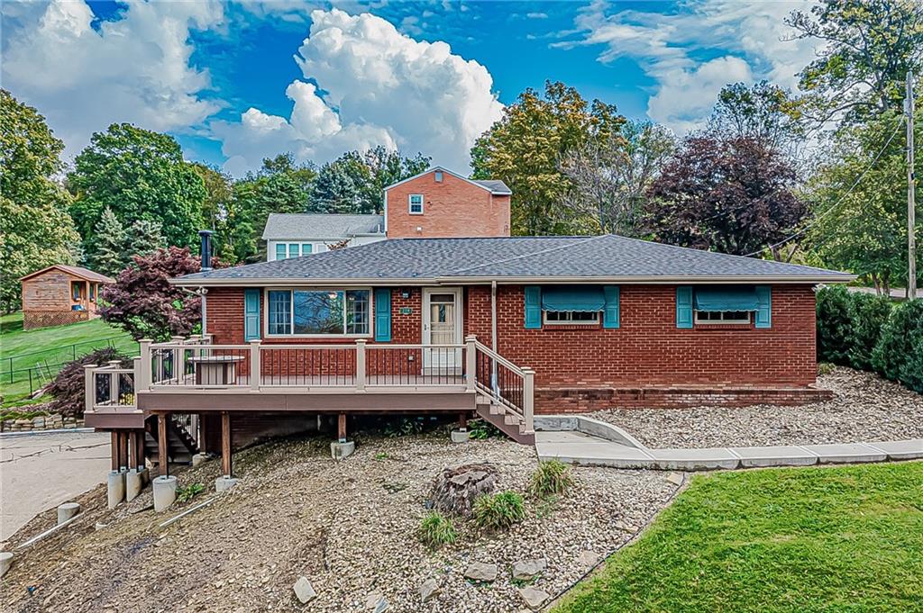 220 Thorne Road Washington, PA 15301 - Photo 1 of 25 Gallery Image 1