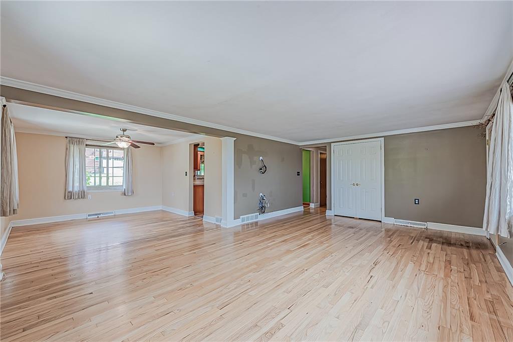 220 Thorne Road Washington, PA 15301 - Photo 5 of 25 Gallery Image 5
