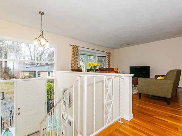 98 Risley Road Brookline, MA 02467 - Photo 4 of 28 Gallery Image 4