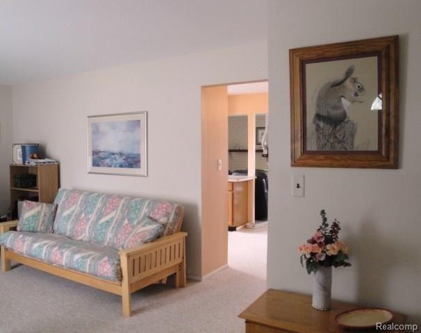 2422 Milverton Road Troy, MI 48083 - Photo 3 of 24 Living Room