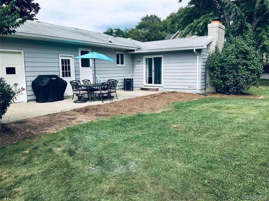 420 East Rolston Road Linden, MI 48451 - Photo 4 of 22