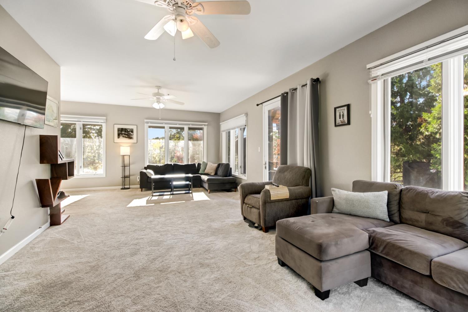 30640 County Road 86 Winters, CA 95694 - Photo 10 of 87 a living room with furniture and large windows