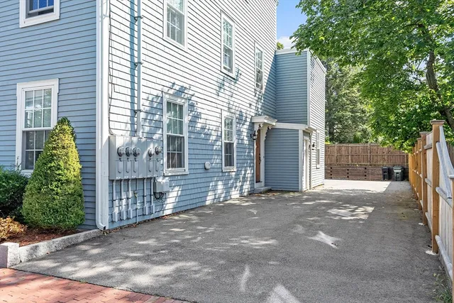 $684,900 | 41 Washington Street, Unit B, Newburyport, MA 01950