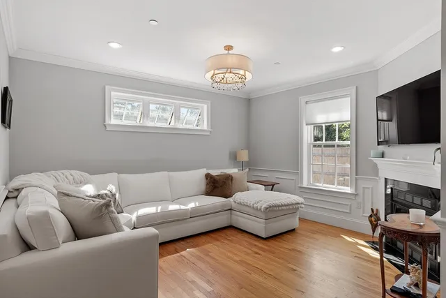 $684,900 | 41 Washington Street, Unit B, Newburyport, MA 01950