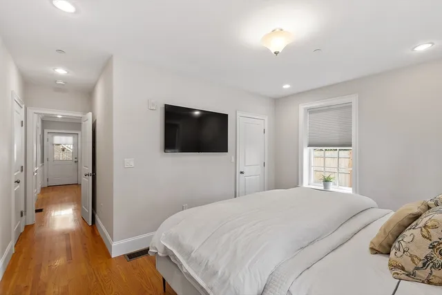 $684,900 | 41 Washington Street, Unit B, Newburyport, MA 01950